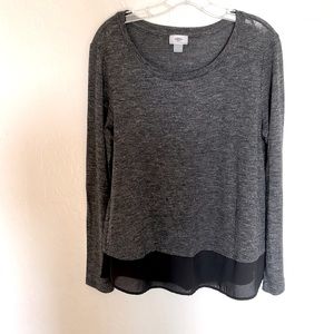 Old Navy gray knit-  woven hem - size M